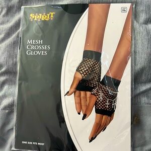 Mesh crosses gloves
